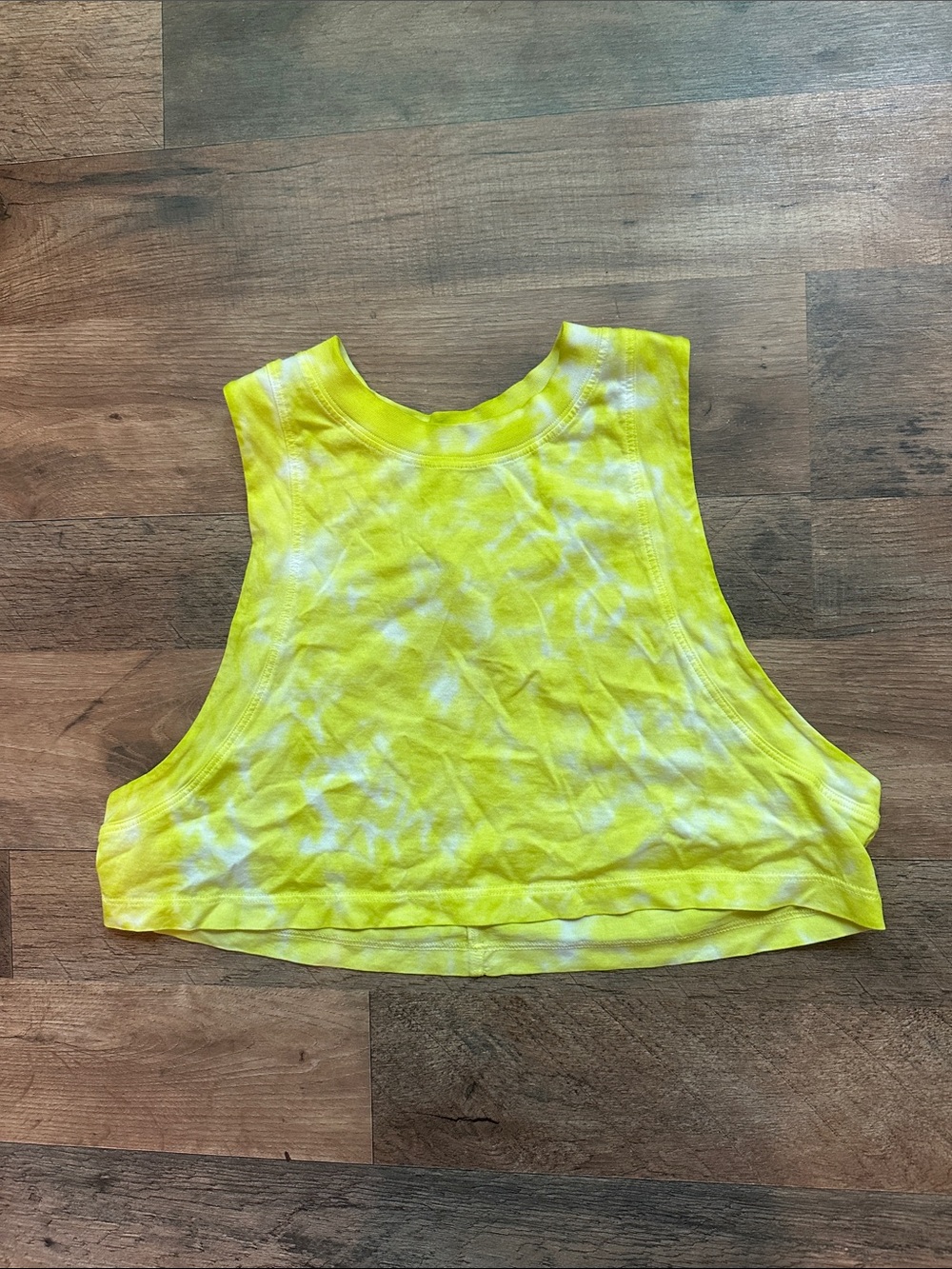 cropped lulu tank